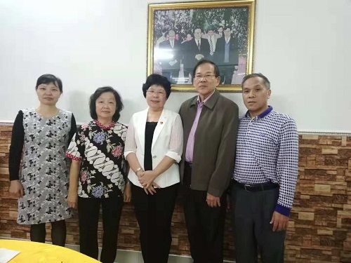 左起：1、副主席蔡础灵 3、郭苏丹 4、黄源清 5、袁奕江