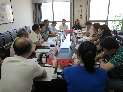 广州市新侨企业家代表团和青岛市侨联座谈