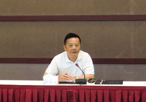 李瑜主席作辅导报告