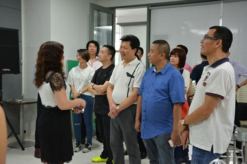 参观金日铝业有限公司