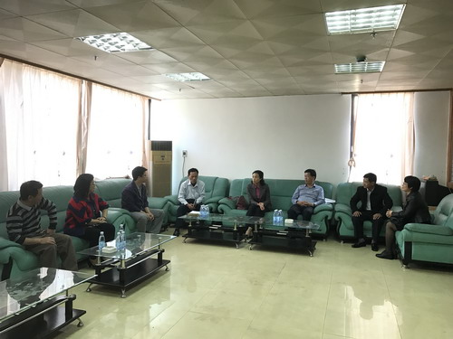 调研小组到赤坎镇开展调研座谈会。