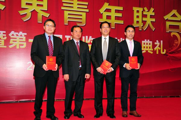 从左到由分别为：刘祥来、谢伯欣、叶仕杰、陈耀雄