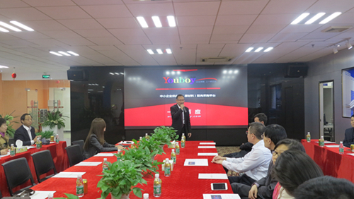 广州新侨联谊会常务副会长一呼百应网络技术有限公司副总经理张继承做介绍