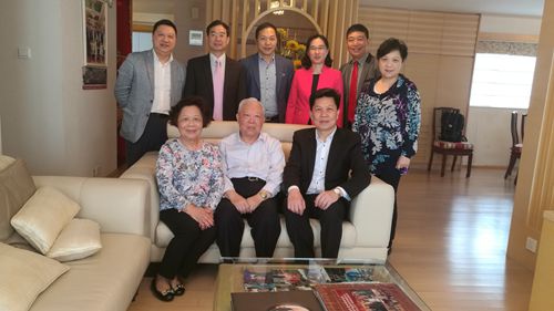 余志勇主席一行拜访李光名誉主席。