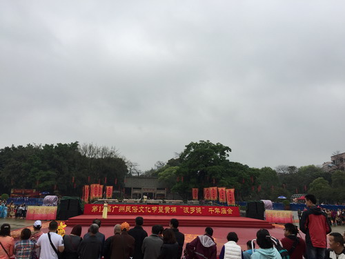 黄埔区民俗文化活动吸引众多民众参与。