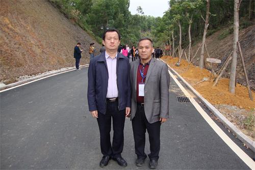 上图左：福建省侨联副主席陈式海；右：揭东区侨联主席袁奕江