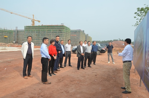 考察肇庆市致远实验学校建设项目1_副本.jpg