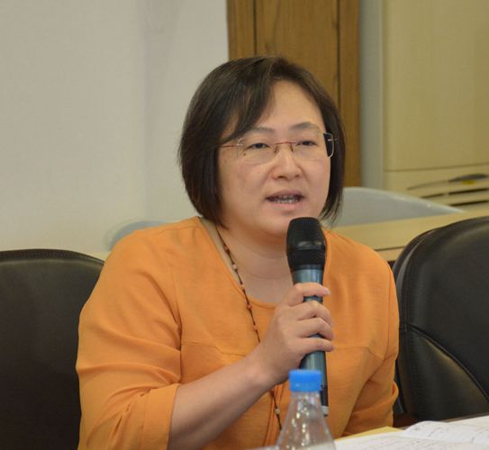 中山市侨联副主席梁冬晓发言。