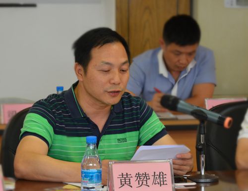 中山市侨界青年联合会黄赞雄会长发言。