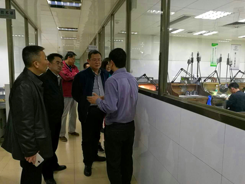 毕节市侨联一行考察亿钻珠宝集团