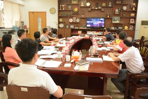 学习会现场。