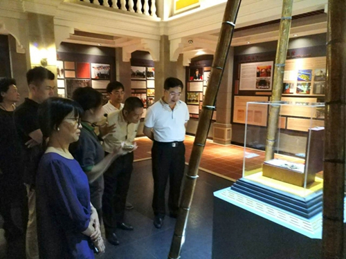 考察陈皮村产业园