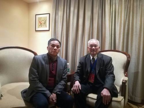 左起袁奕江、王期猛
