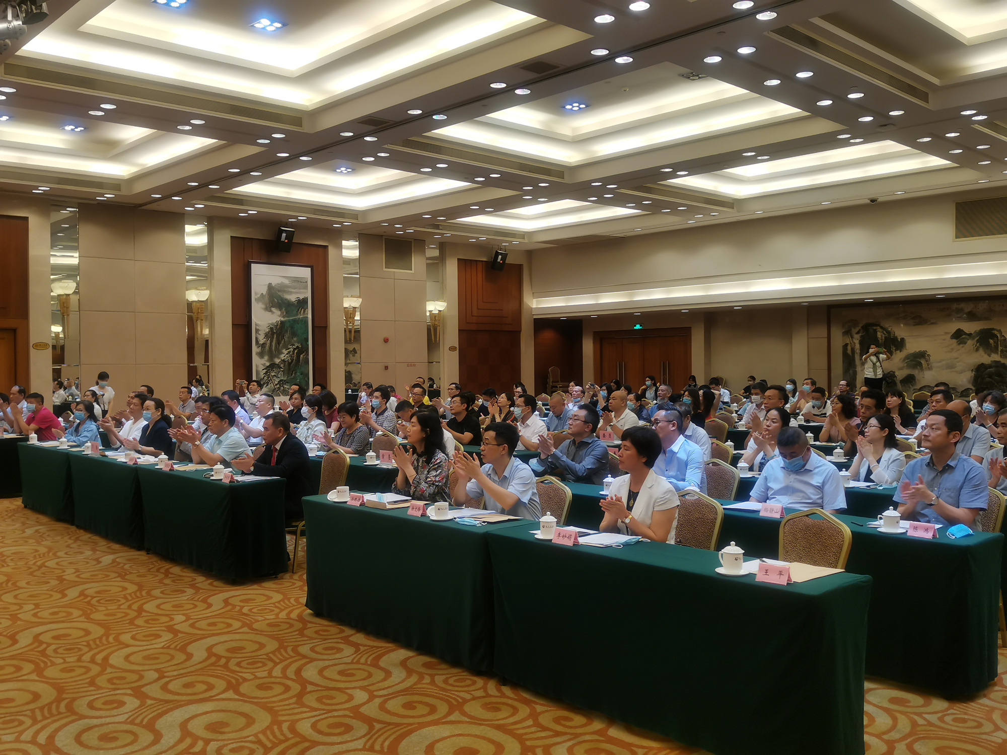 微信图片_20200612205059_副本.jpg