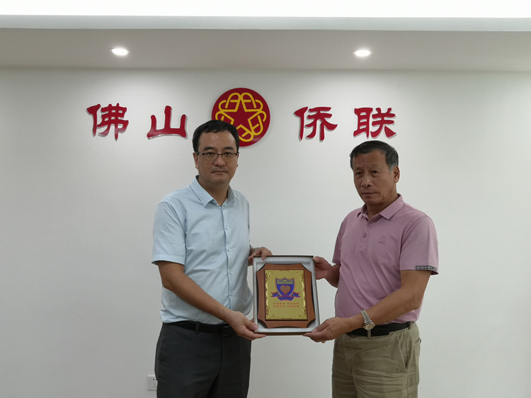 赠送纪念品_副本.jpg