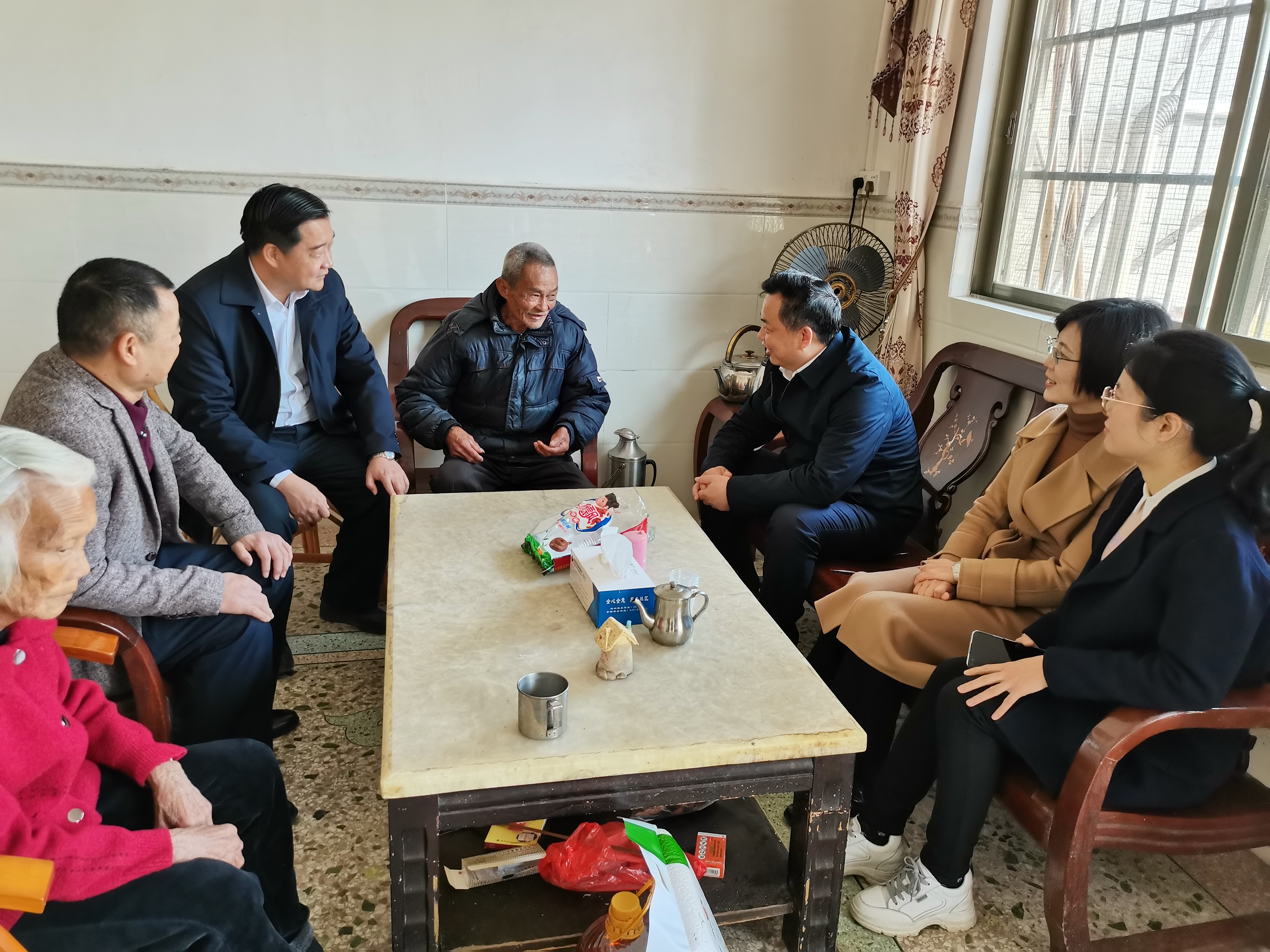 东源慰问2.jpg