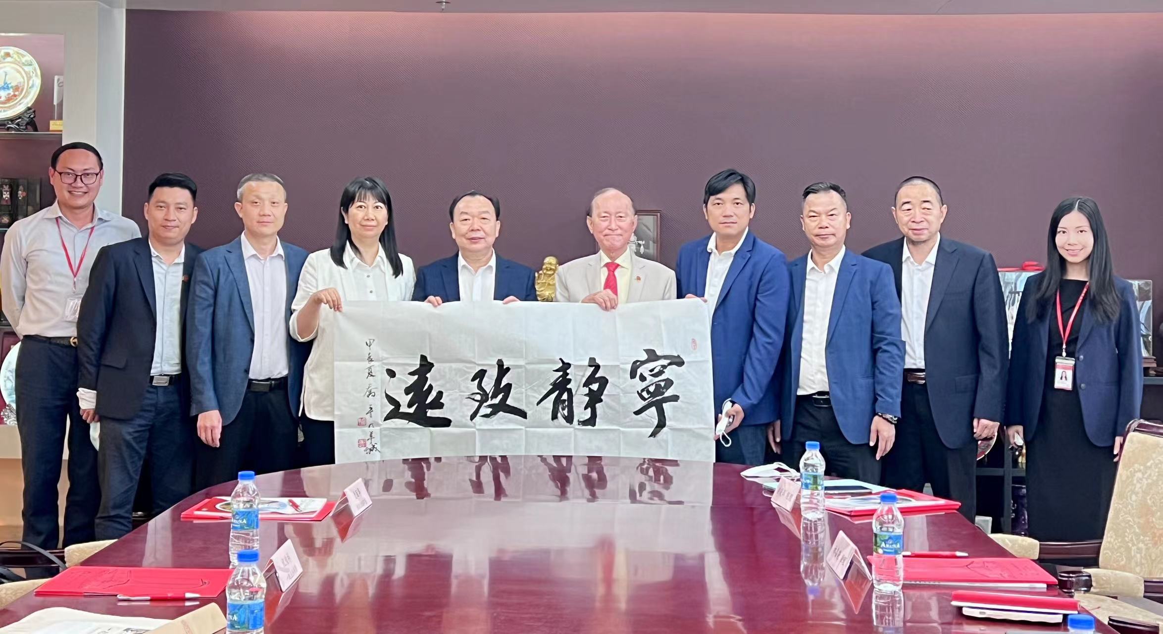拜访柬华理事总会会长方侨生.jpg