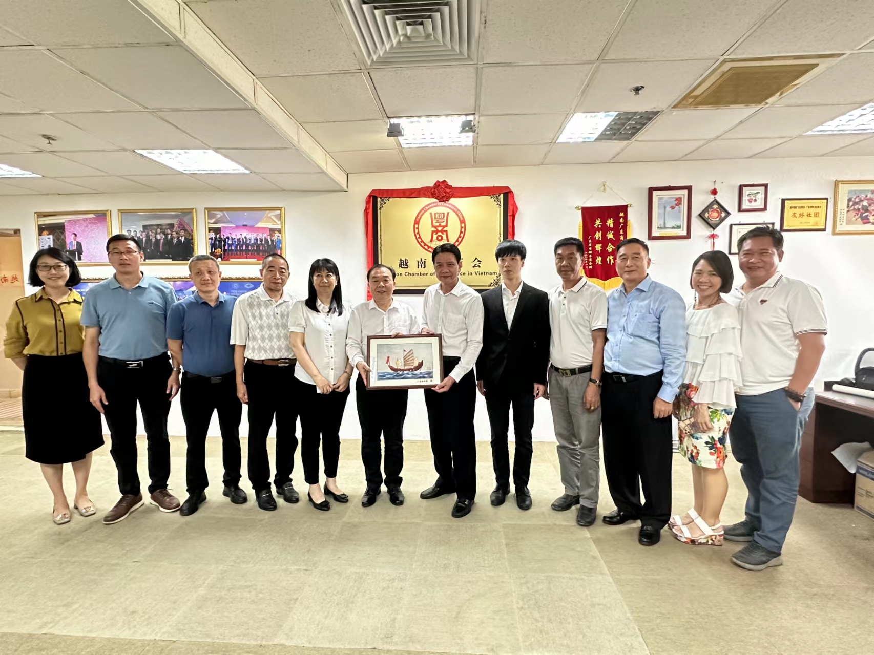 拜访越南粤商会.jpg