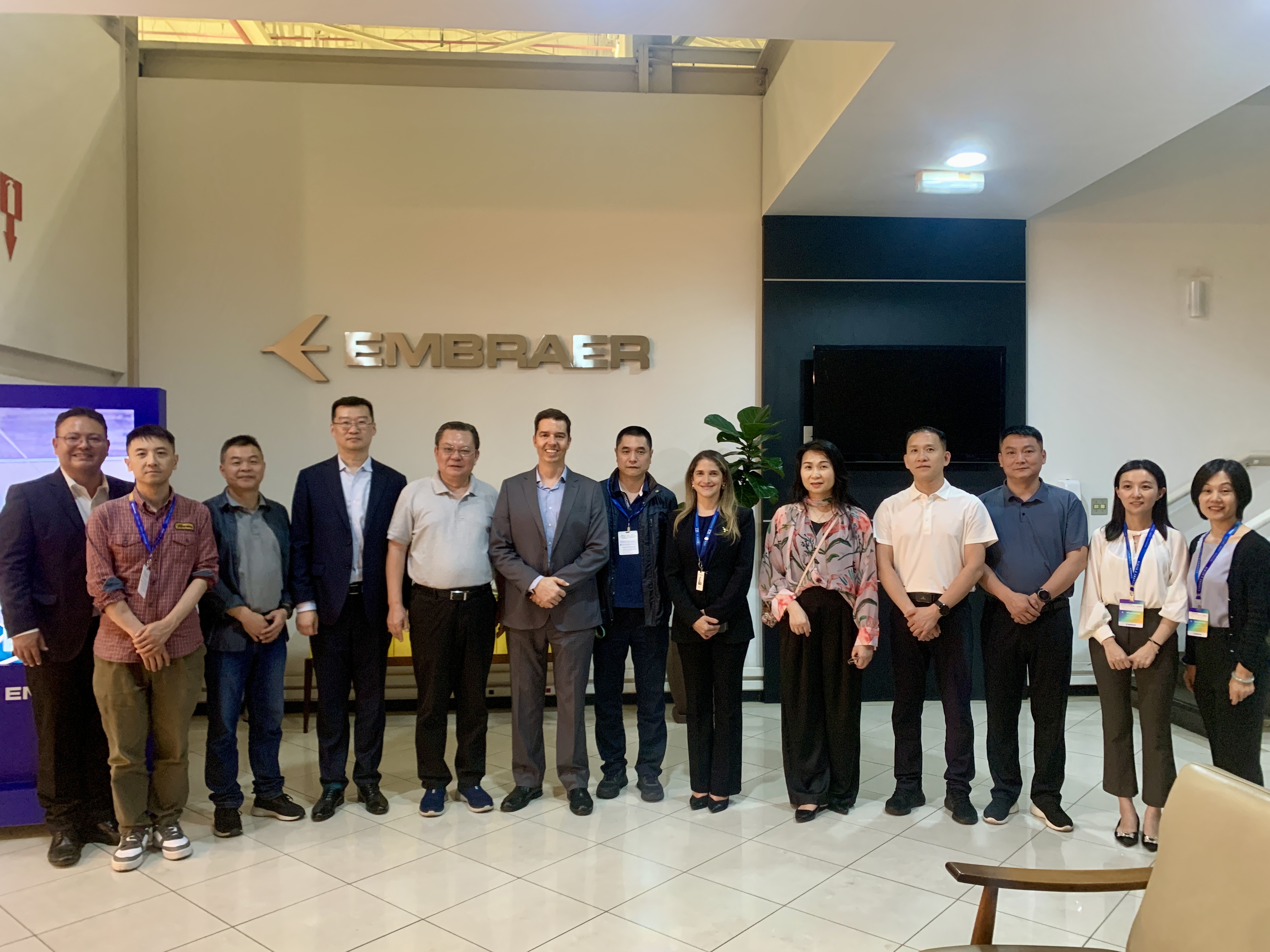 拜访考察巴西航空工业公司，洽谈投资事宜  04.jpg