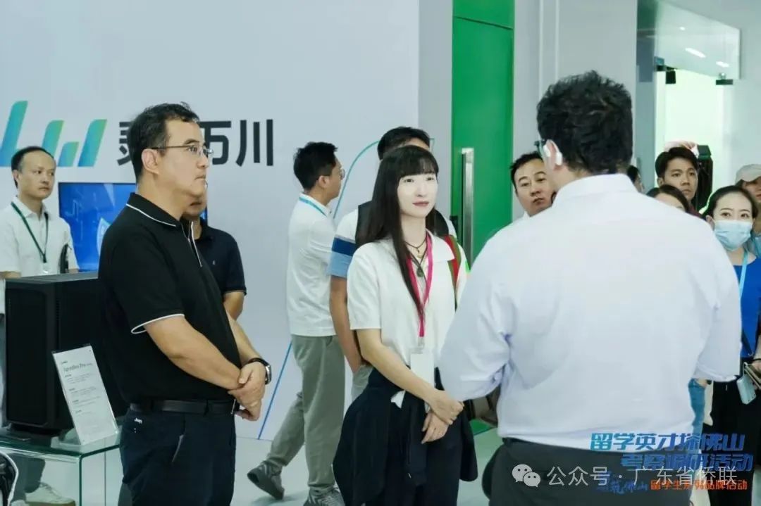ecf8dad5582d6ede660c96ceffe1544.jpg